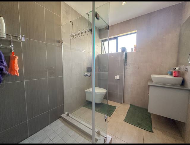 4 BEDROOM HOUSE FOR SALE IN MIDSTREAM MEADOWS